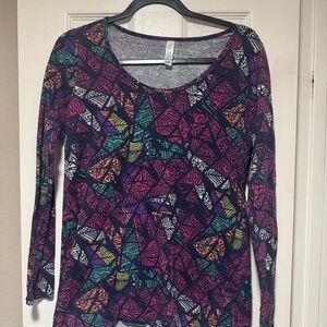 LuLaRoe Lynnae long sleeve tee. High low hem. Nice colors. Sm. EUC